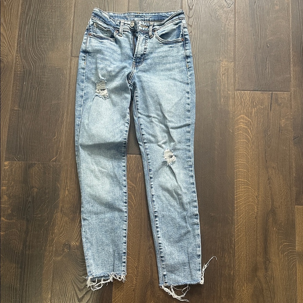 Old Navy Light Blue Distressed Ankle Jeans